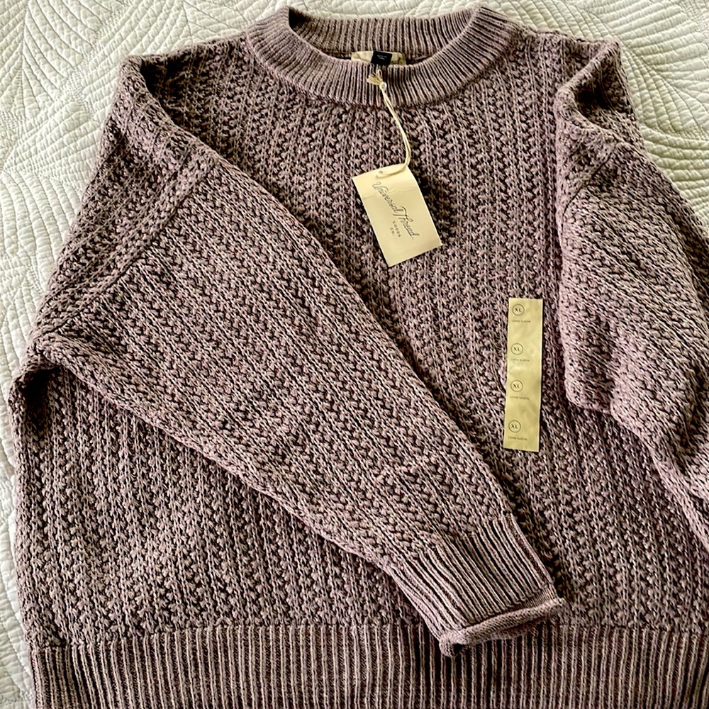 Universal Thread Women’s Crewneck Sweater